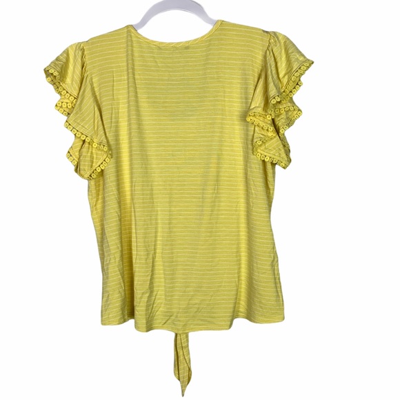 Kim & Cami Tie Front Flutter Appliqué Sleeve Top S - Picture 3 of 7